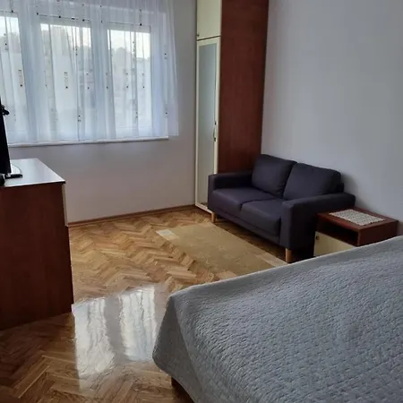 Apartment Vinka *