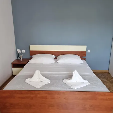 Apartment Vinka *